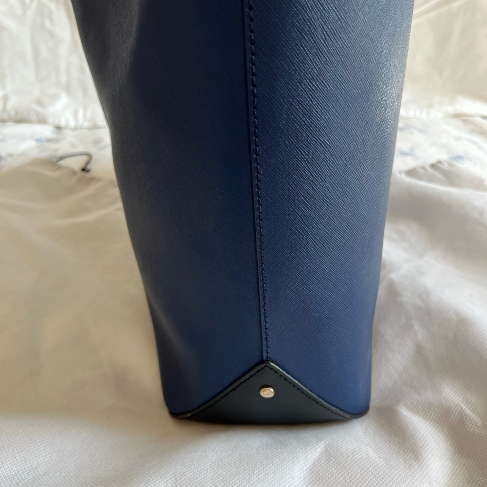 Elegant Black Perforated Tote Bag - Picture 10 of 15